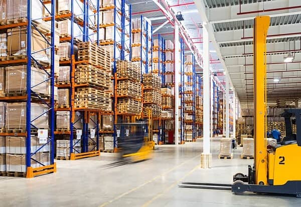 storage-left-image-with-text